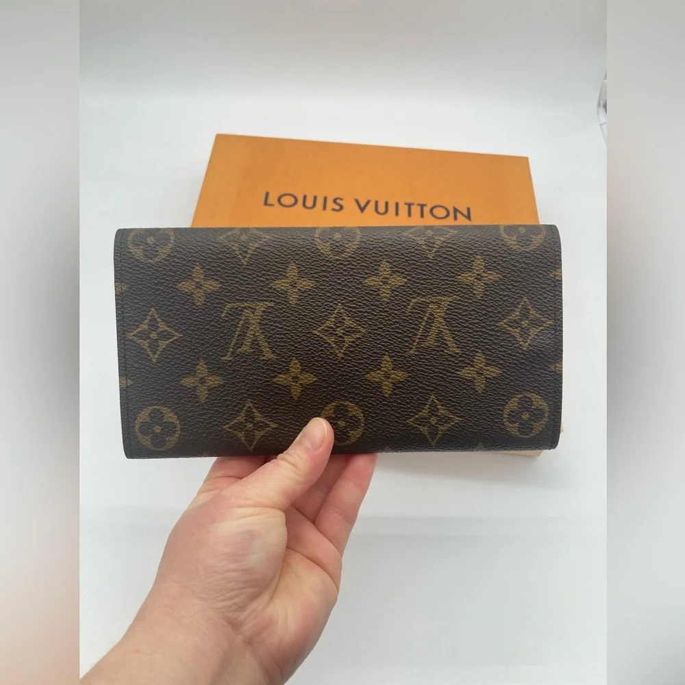LOUIS VUITTON MONOGRAM GREEN INTERIOR TRIFOLD JOSEPHINE WALLET